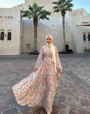 çiçekli elbise pembe