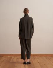 çıtçıt kapamalı ipeksi gömlek haki 4