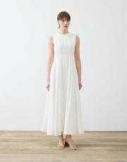 aliza krep kolsuz oturtmalı elbise beyaz